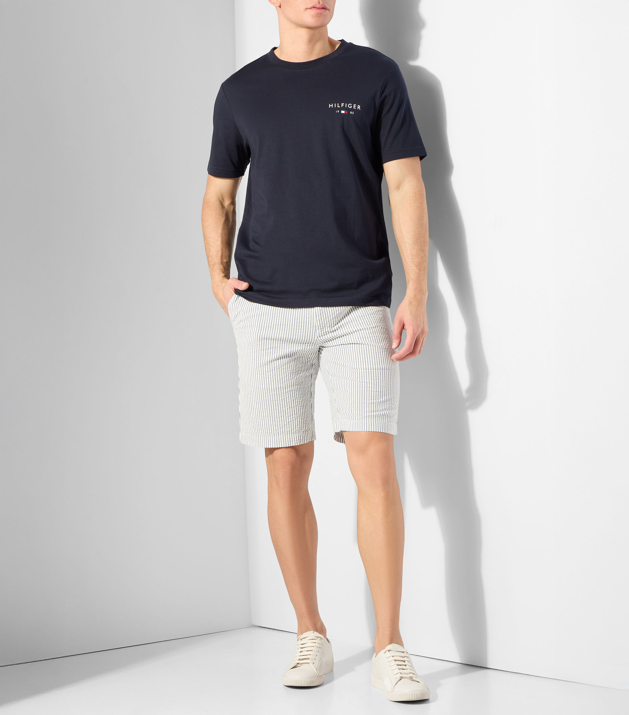 Playera de cuello redondo con manga corta estampada Hombre